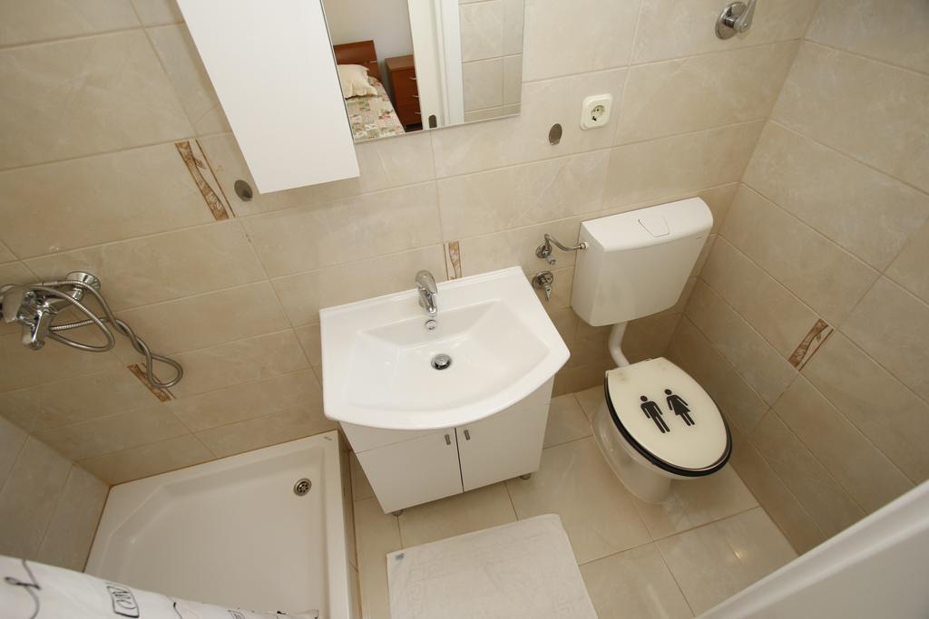 Apartments Dundic Makarska Bagian luar foto