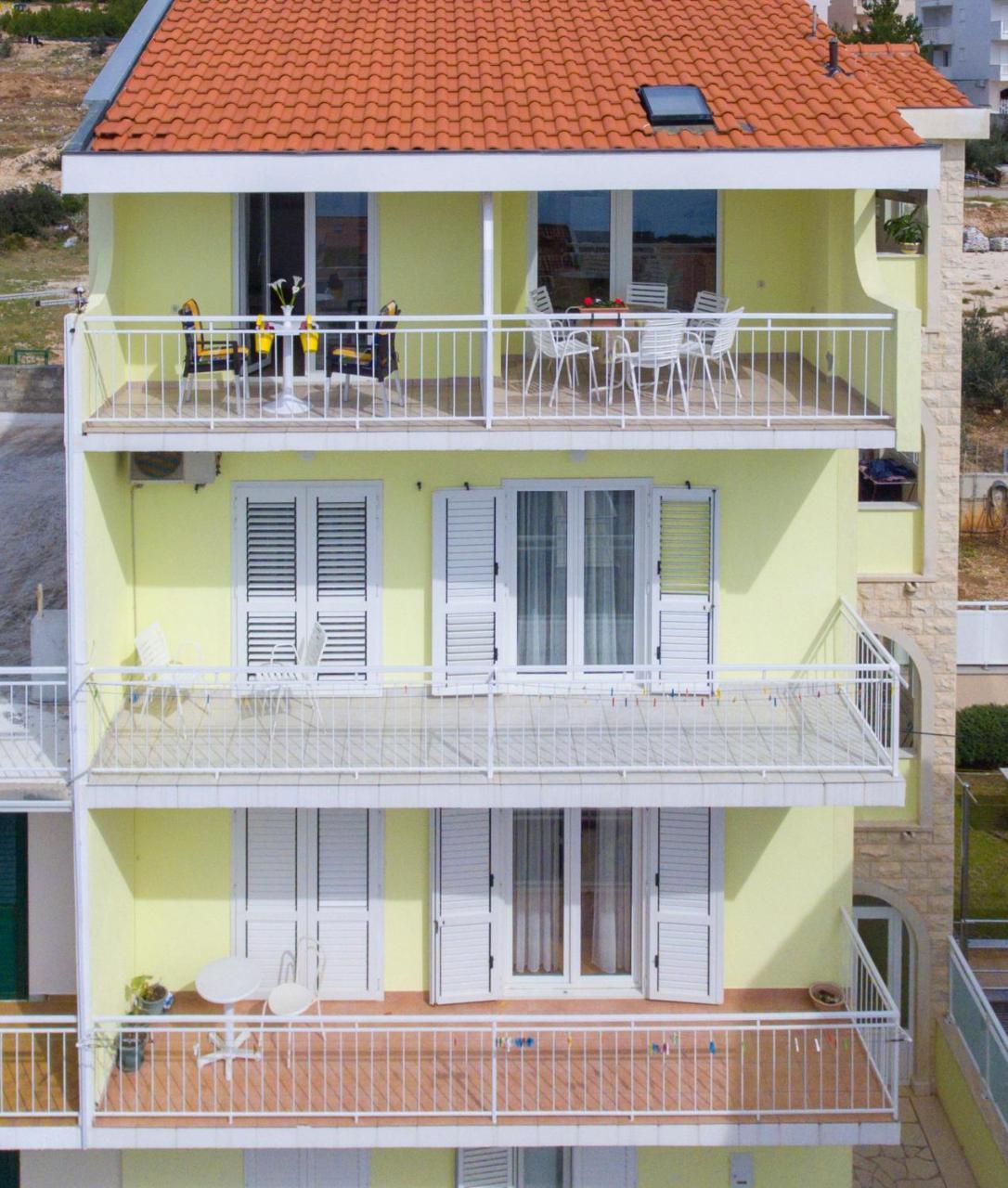 Apartments Dundic Makarska Bagian luar foto